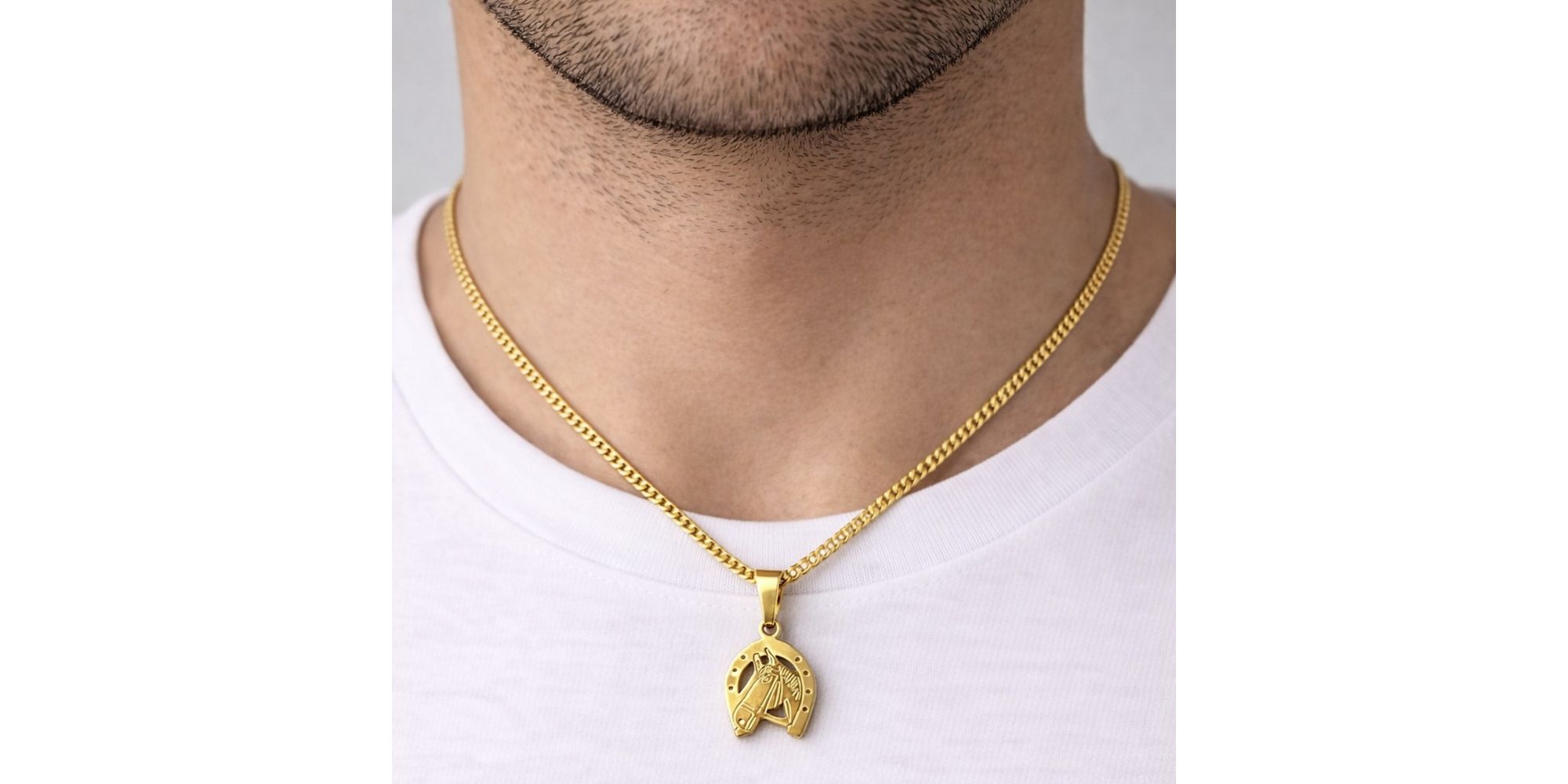 Pingente Cavalo Ferradura Aço Dourado