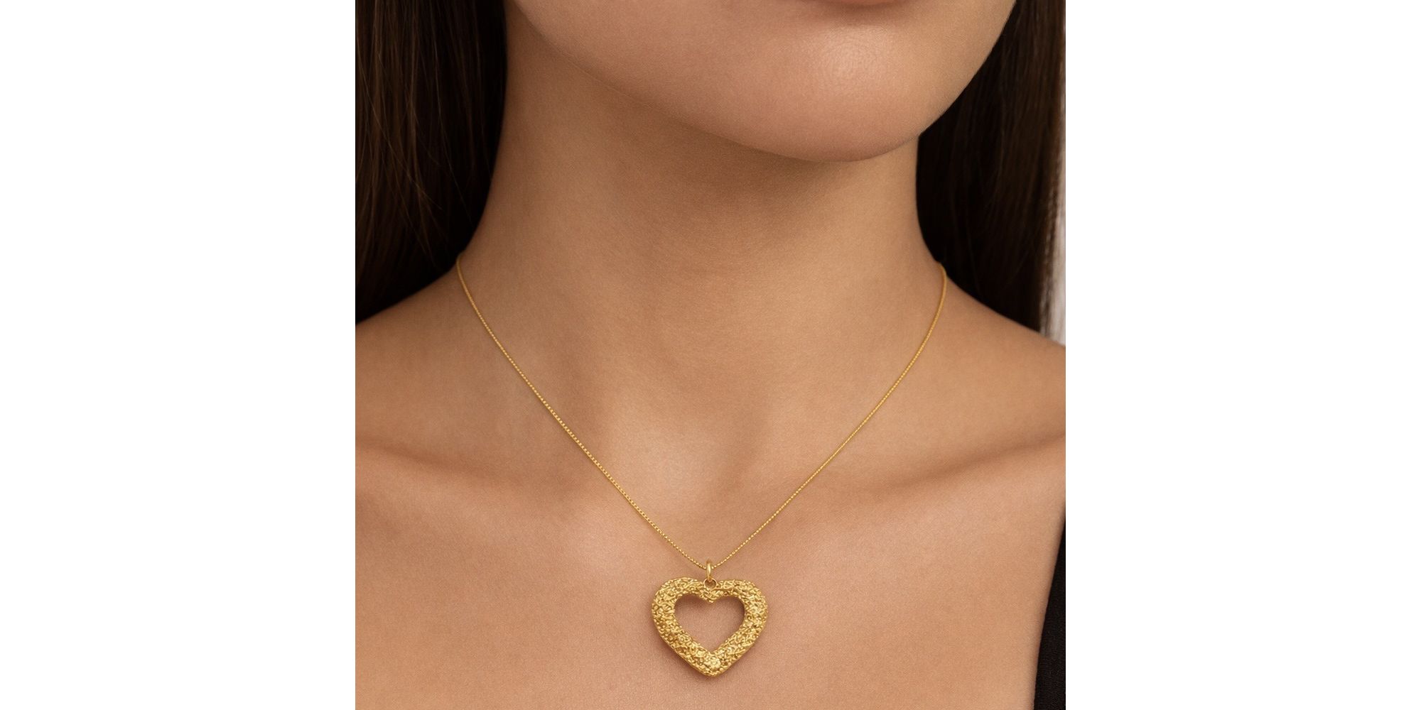 Colar Coração Textura Banhado A Ouro 18K