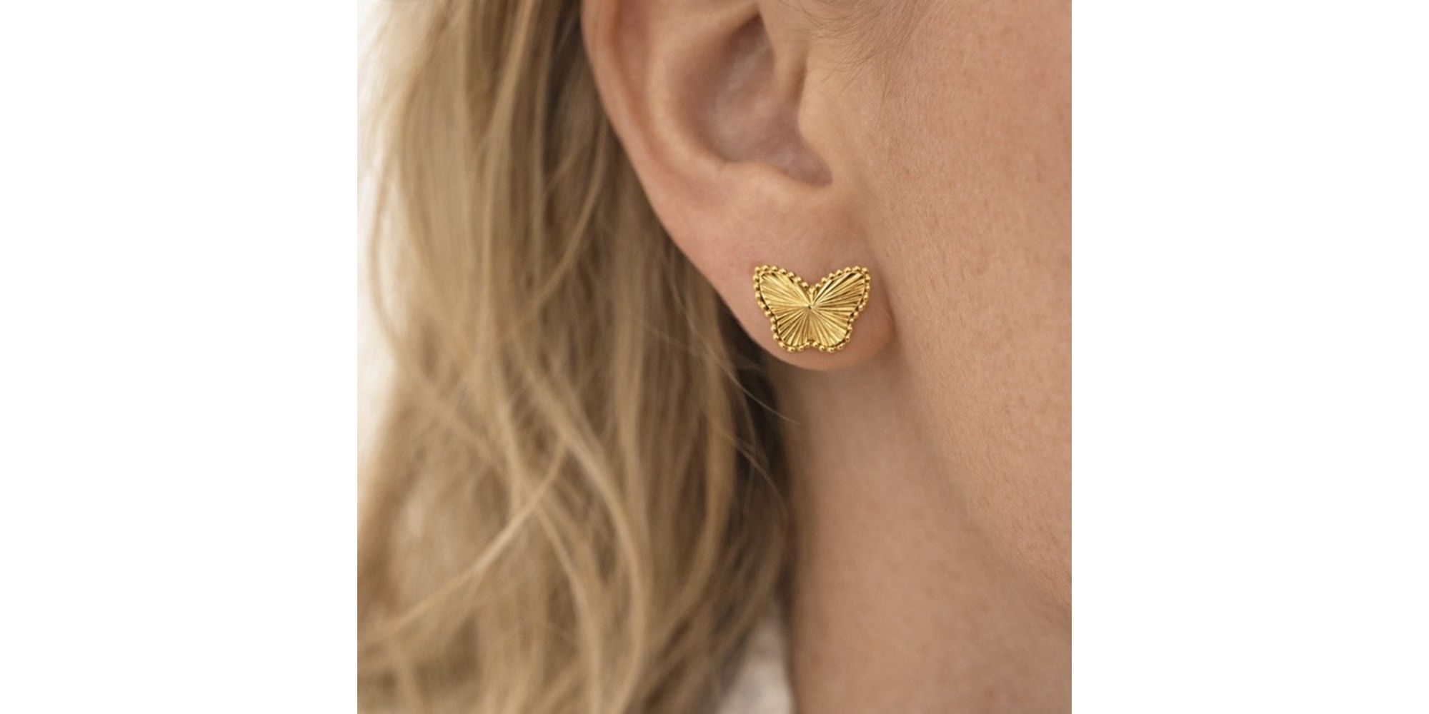 Brinco Borboleta Rajada Banhado a Ouro 18K