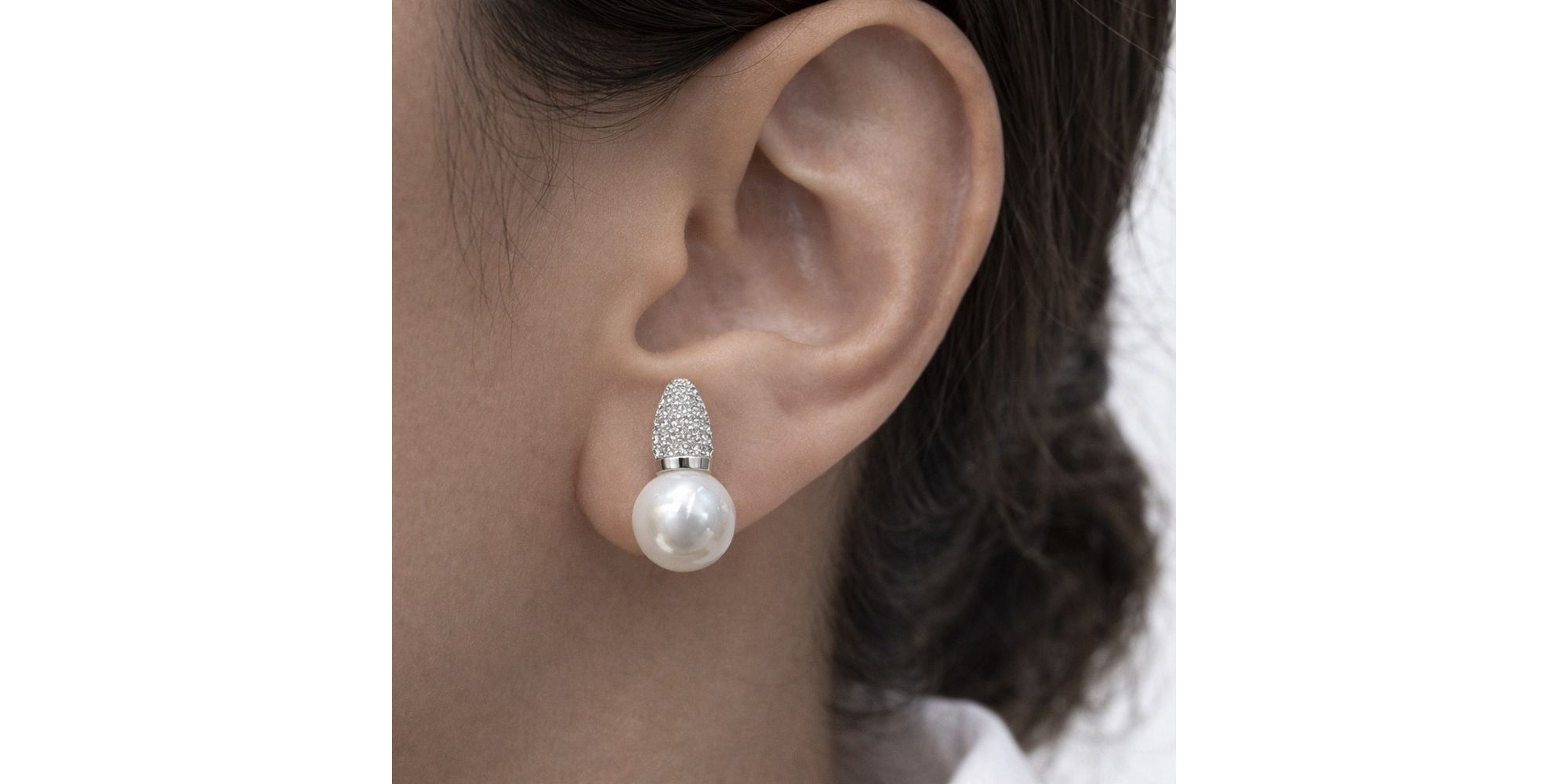 Brinco Pérola Base Cravejada Banhado a Prata 925