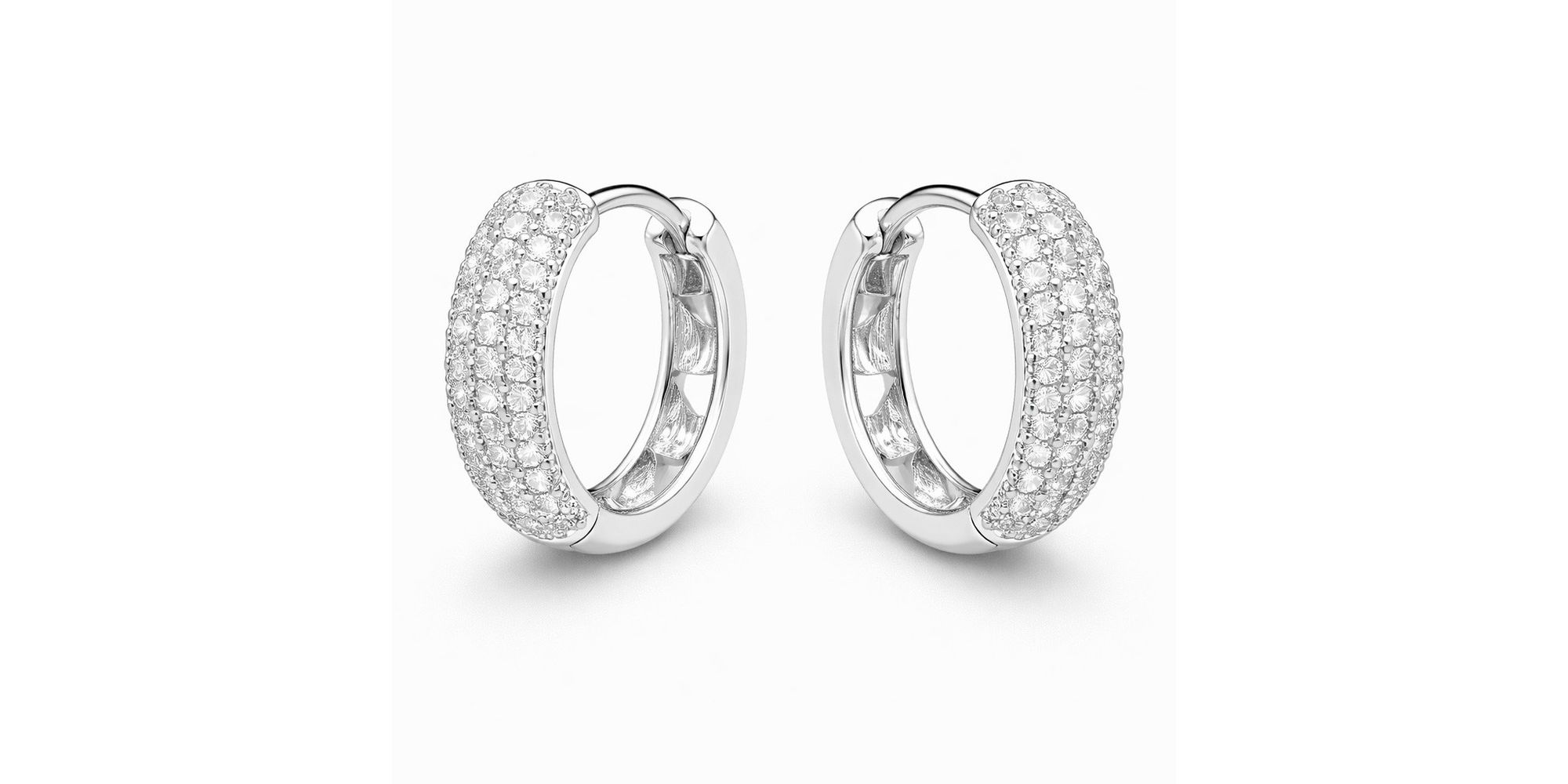 Brinco Argola Cravejada N17 Zircônia Banhado a Prata 925