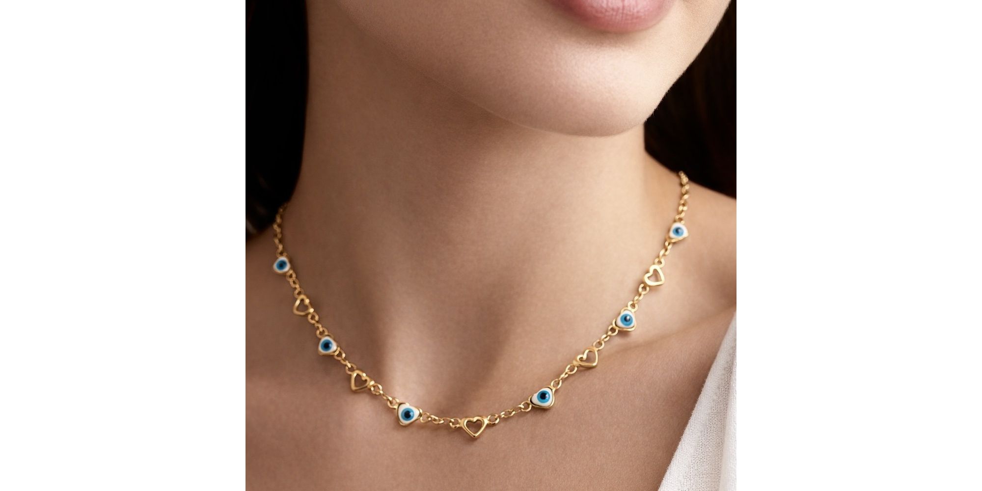 Colar Olho Grego Vazado Branco Azul Claro Banhado A Ouro 18K