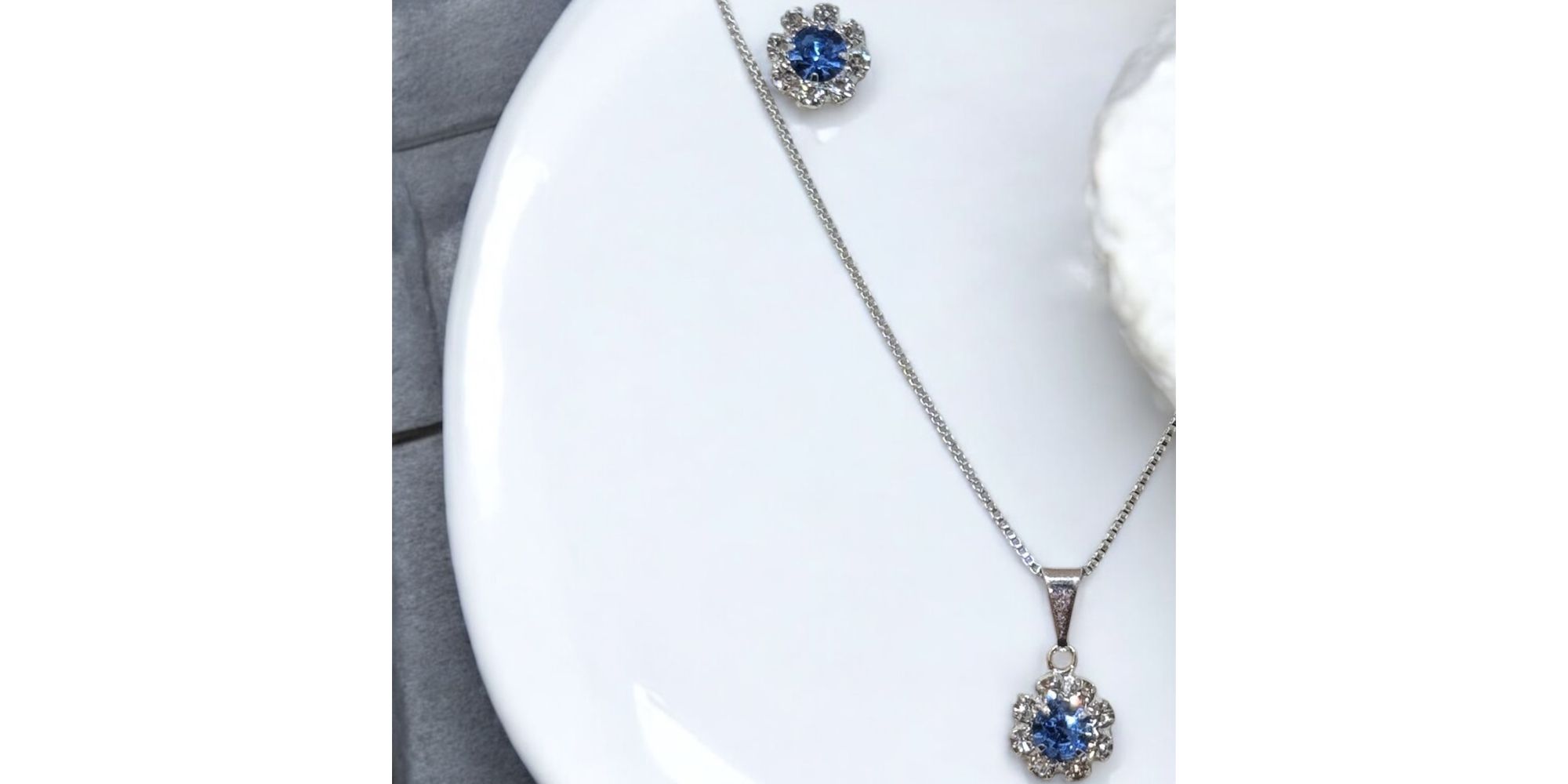 Conjunto Flor Azul Royal Strass Banhado A Prata 925