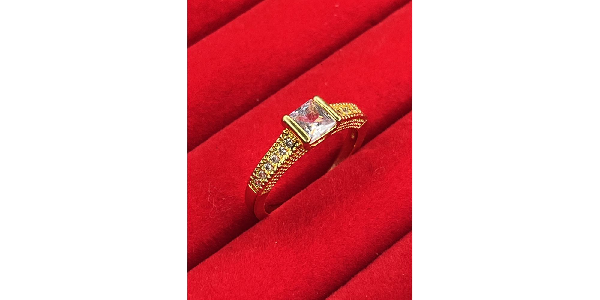 Anel Borboleta Vazado Banhado A Ouro 18k