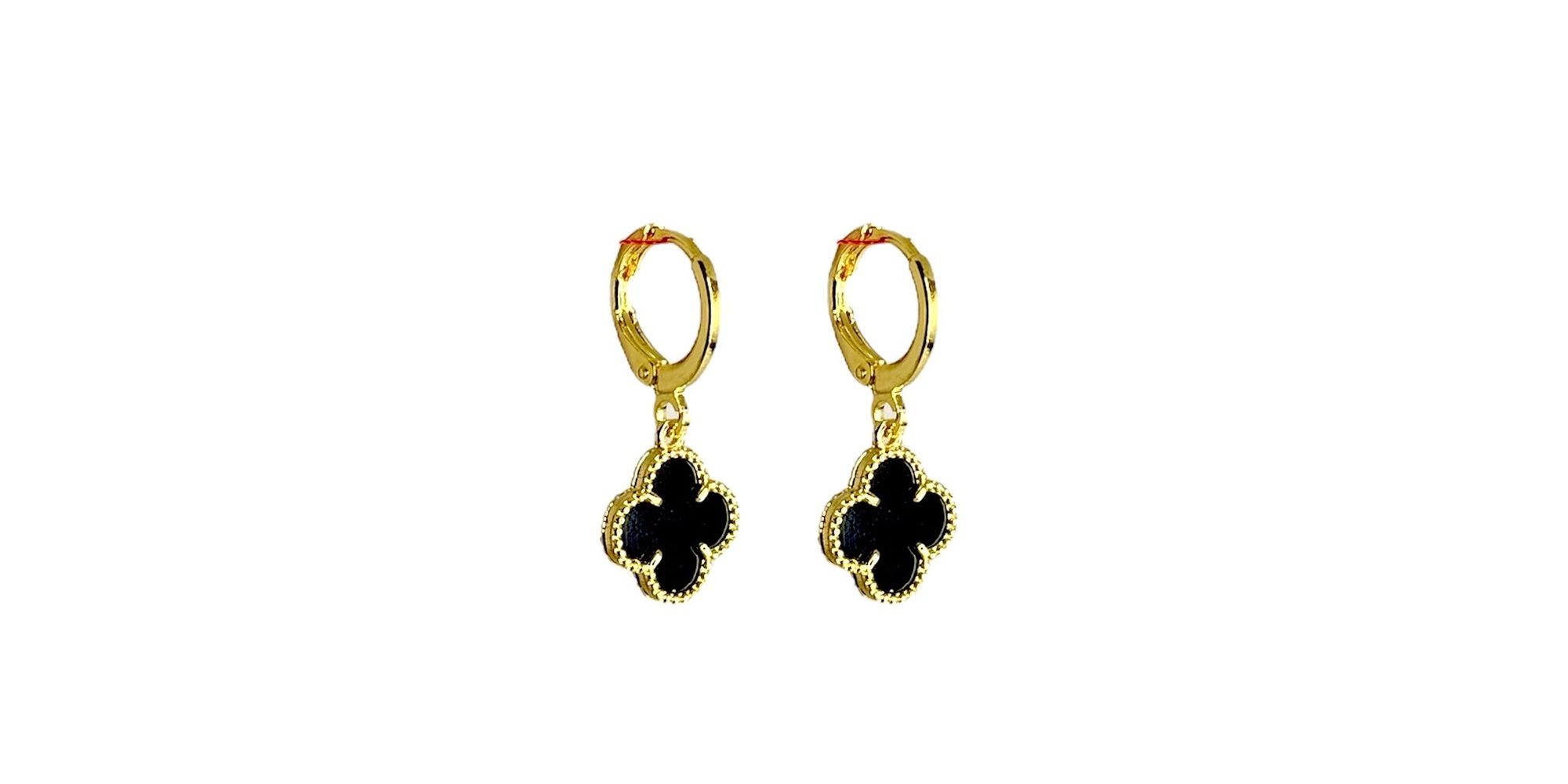 Brinco Trevo Preto Tranqueta Banhado A Ouro 18K