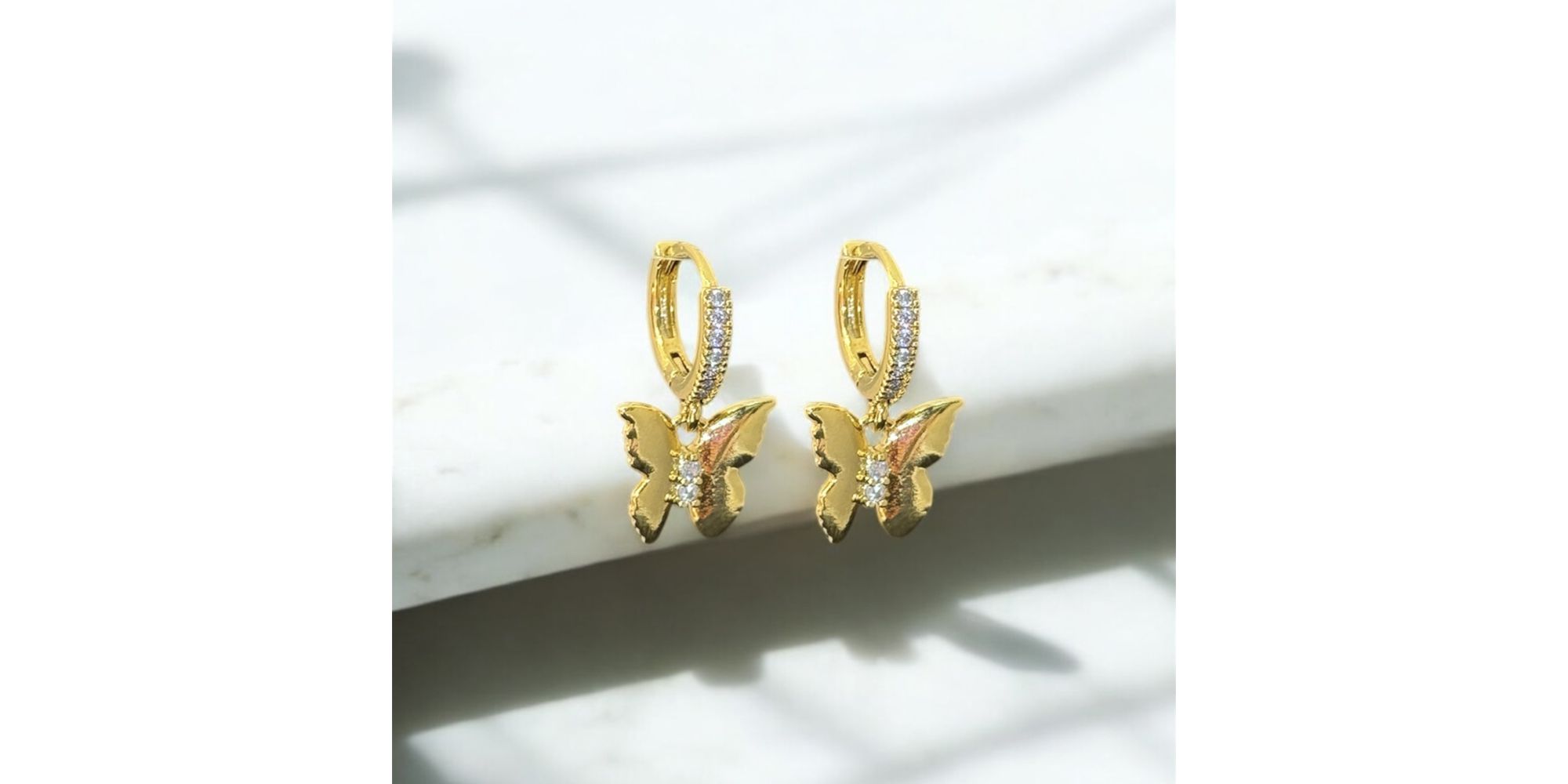 Brinco Borboleta Zircônia Tranqueta Cravejada Banhado A Ouro 18K