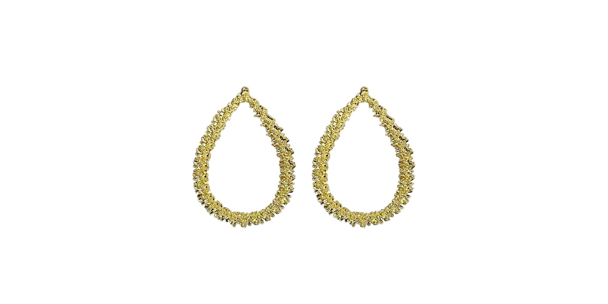 Brinco Gota Vazado Trabalhado Banhado a Ouro 18K 
