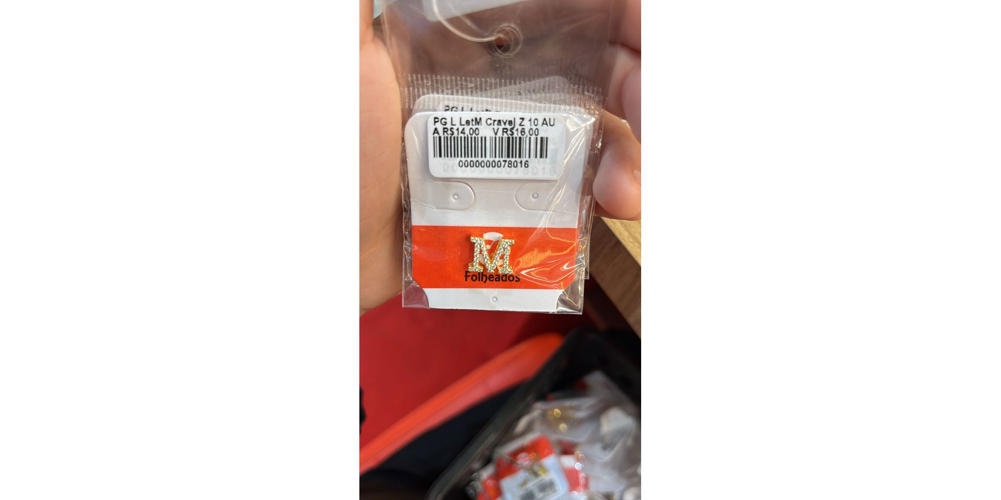 Pingente Latão Letra M Cravejado Zircônia Banhado A Ouro 18k