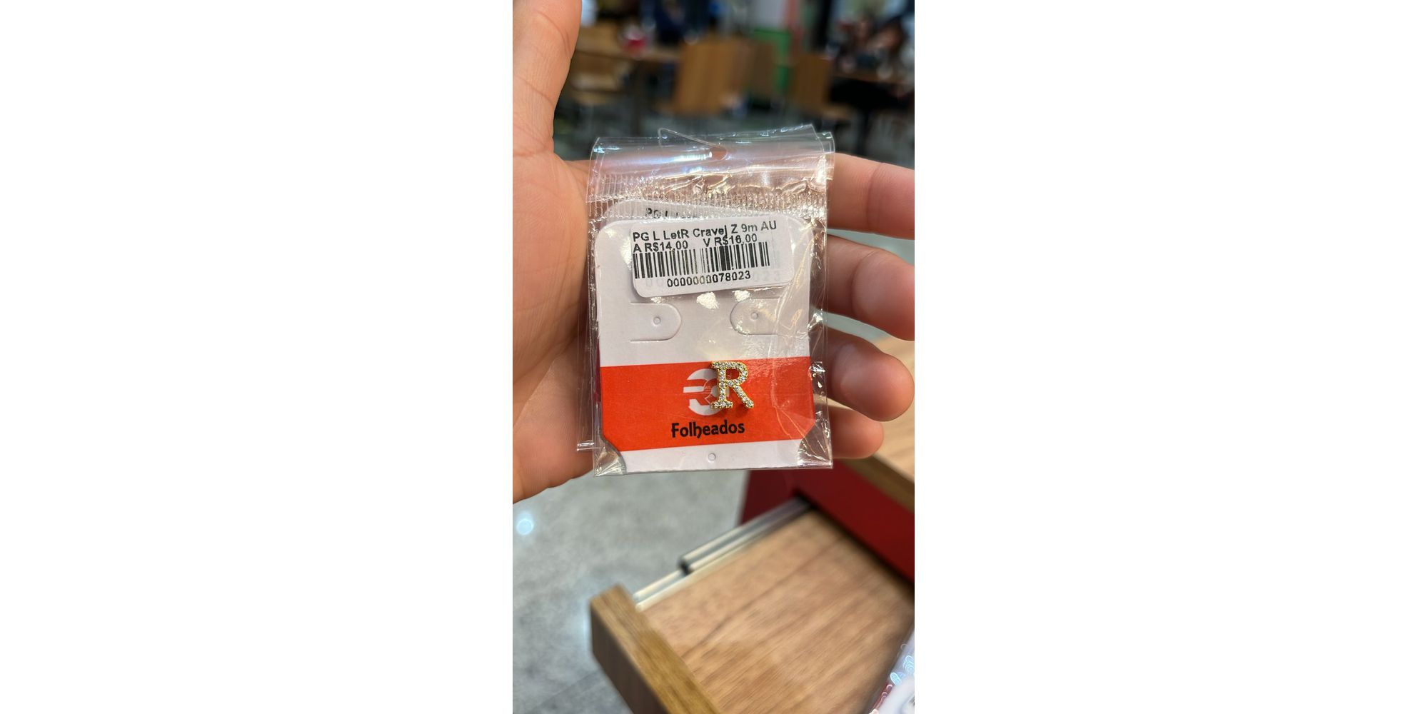 Pingente Latão Letra R Cravejada Zircônia Banhado A Ouro 18k