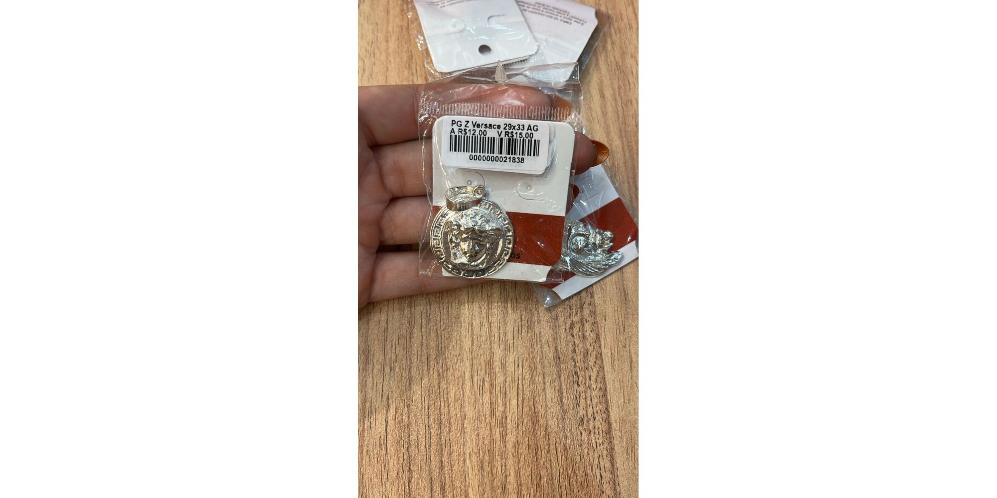Pingente Zamac Versace Banhado A Prata 925 - 00000... - RC JOIAS BY RUDI