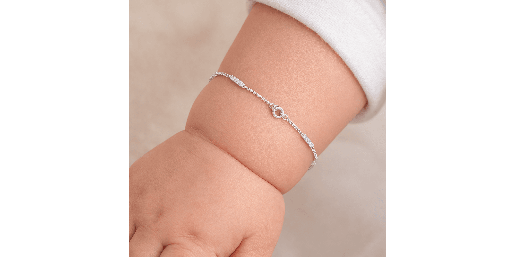 Pulseira Infantil Plaquinha Fecho Boia Banhado a Prata 925