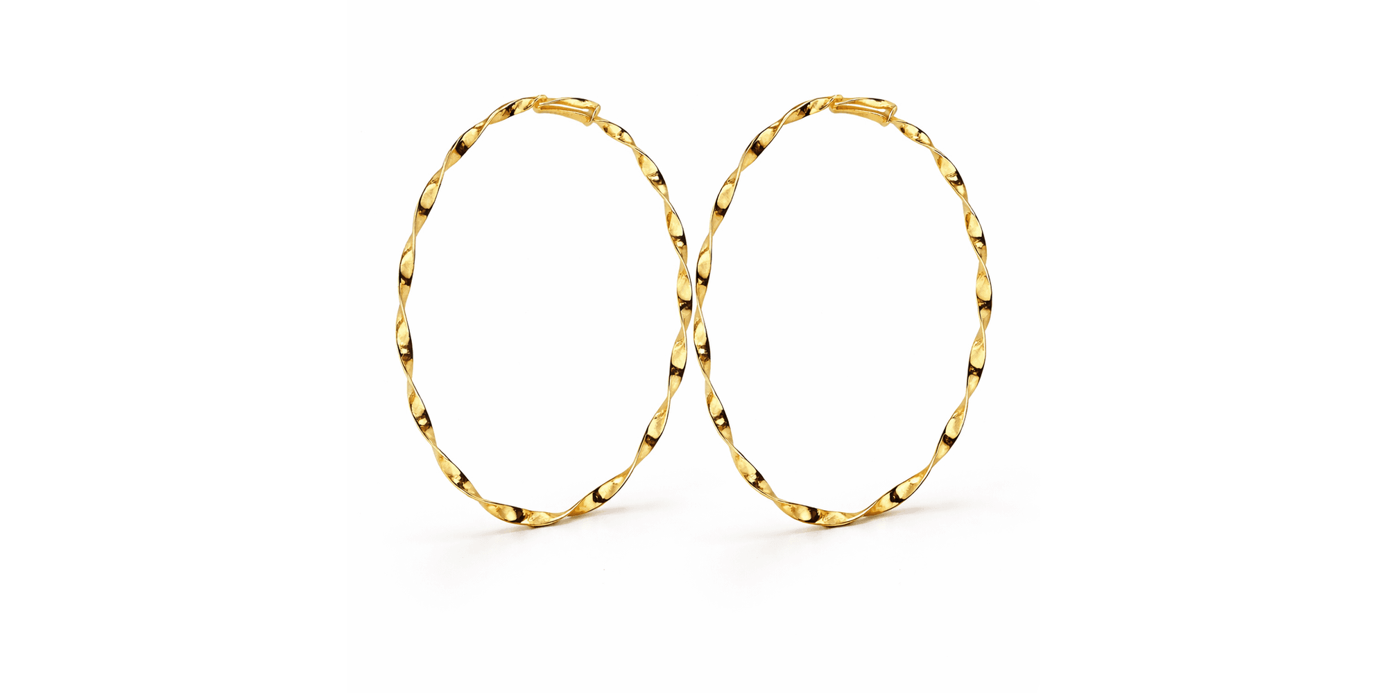 Brinco Argola Torcida N5,5 Banhado a Ouro 18K