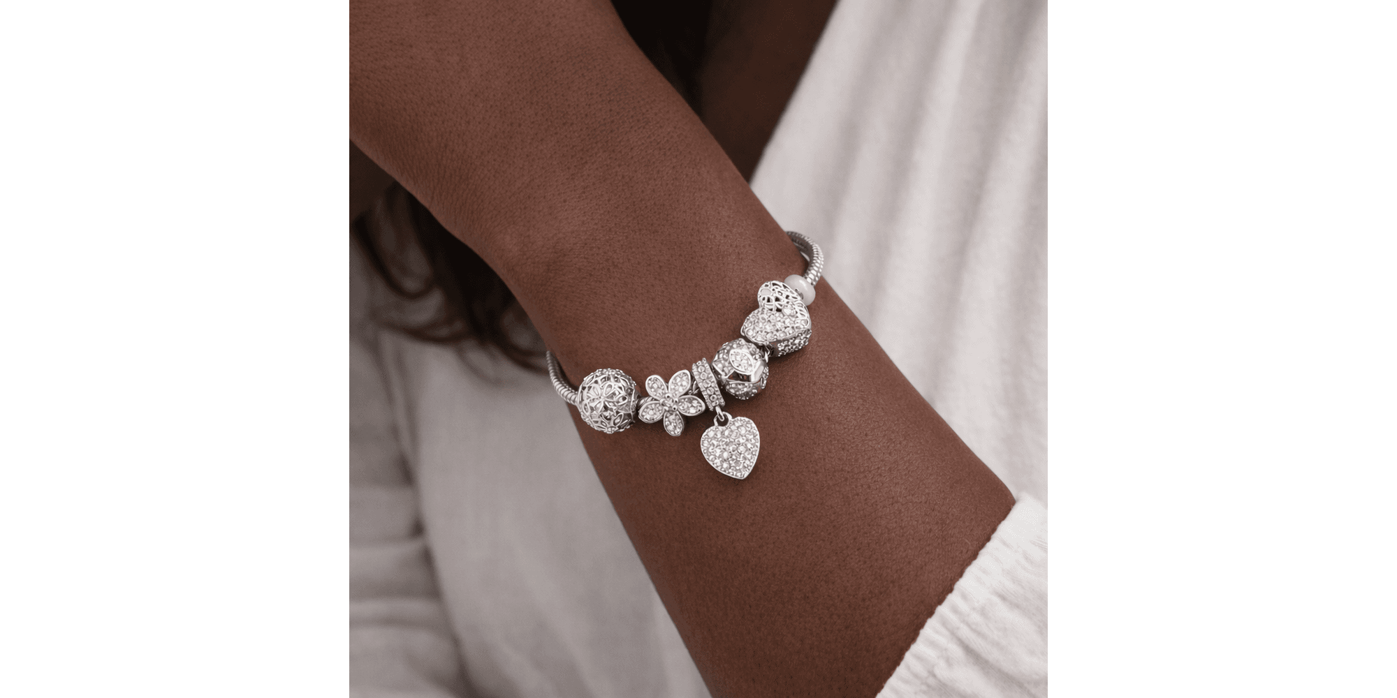 Pulseira Pandora Completa Cravejada