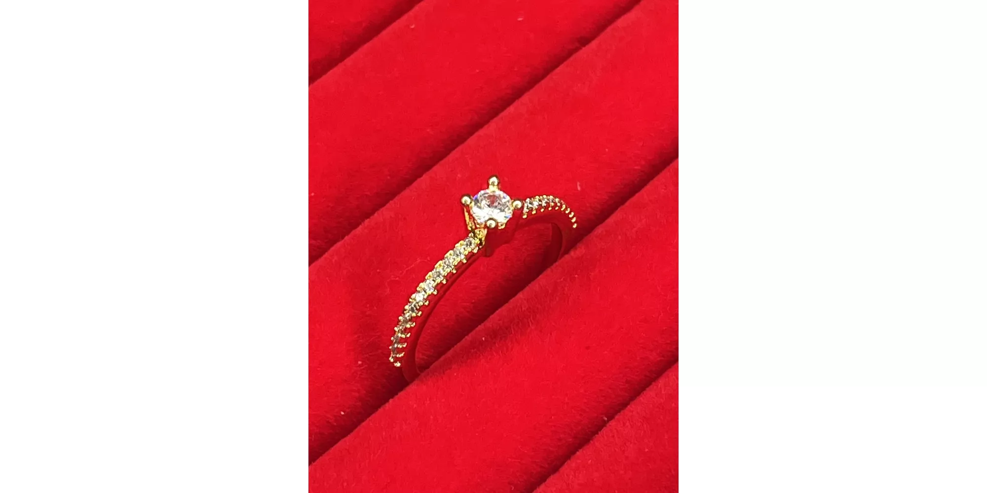Anel Solitário Dellcate Zircônia Banhado A Ouro 18k
