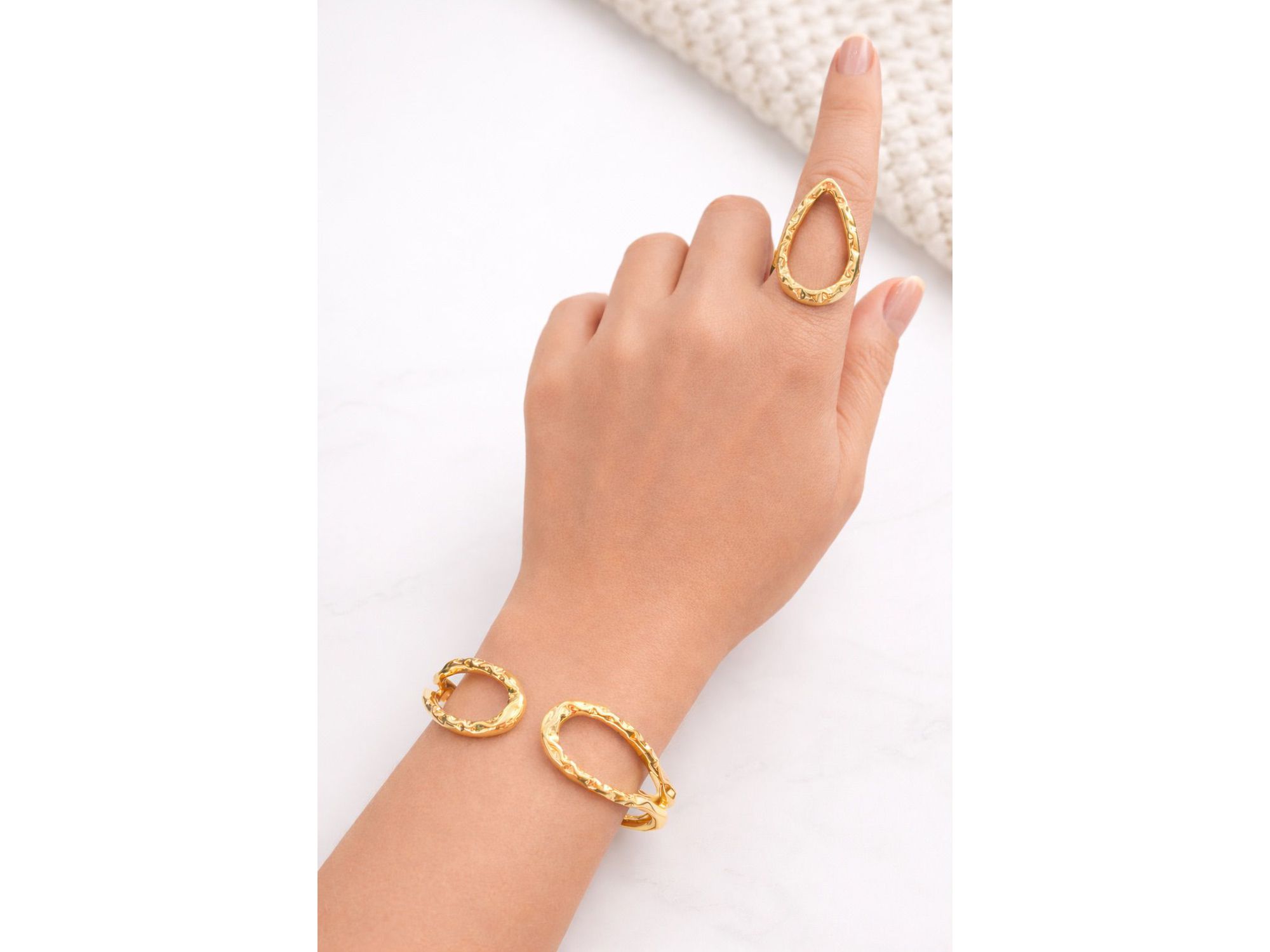 Bracelete Orgânico Martelado Premium - Vértice Acessórios