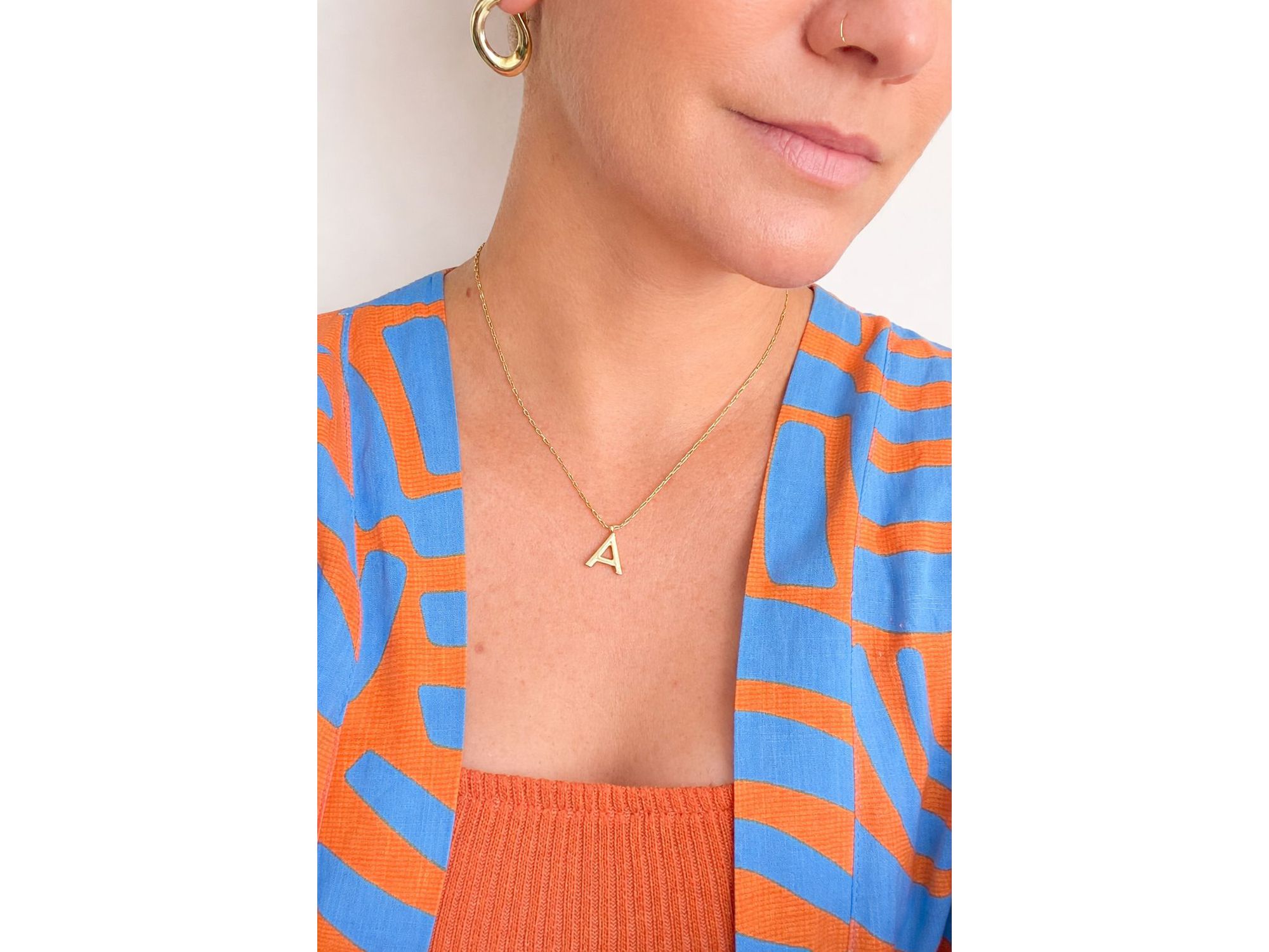 Colar Letra Caixa Premium - Vértice Acessórios