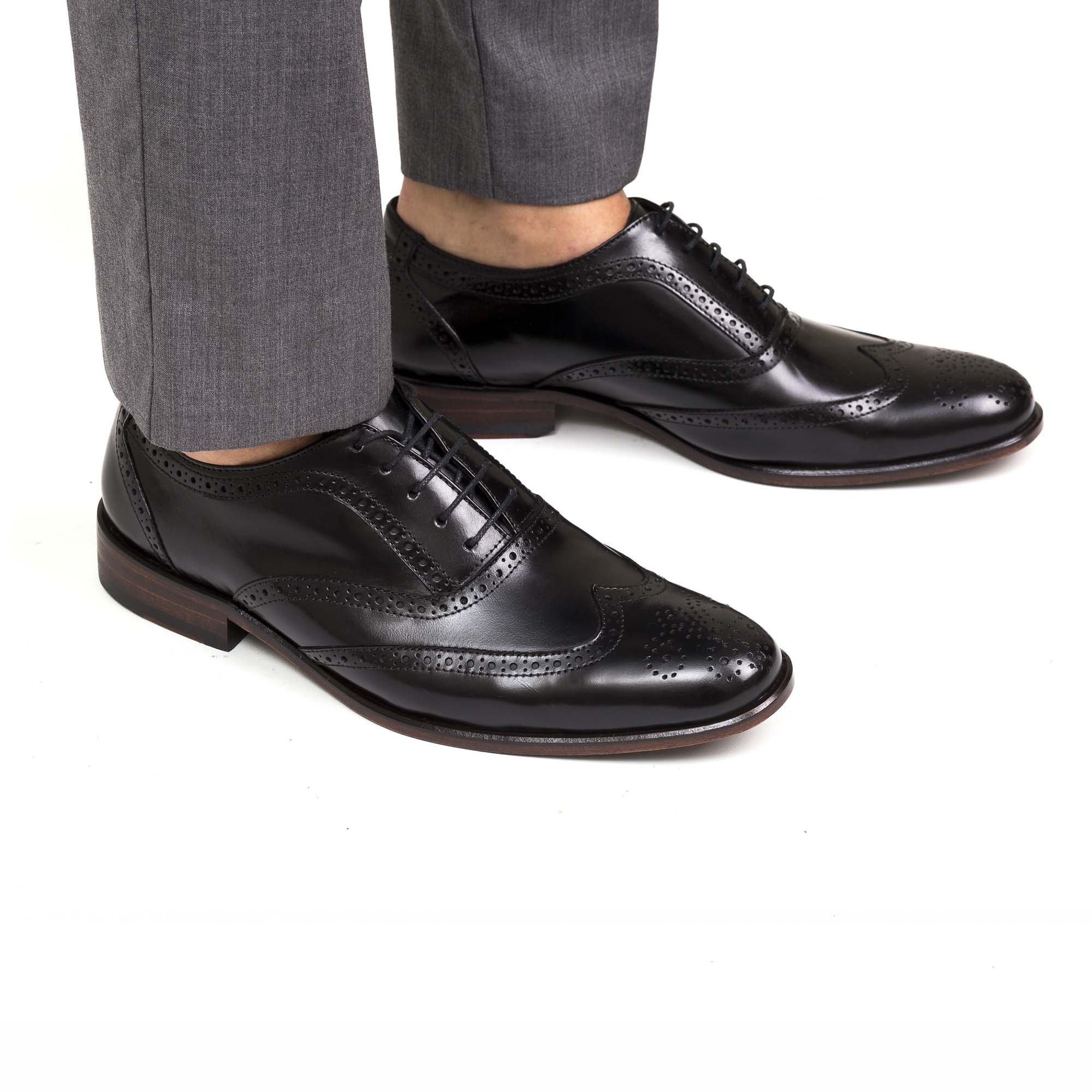 sapato brogue masculino preto
