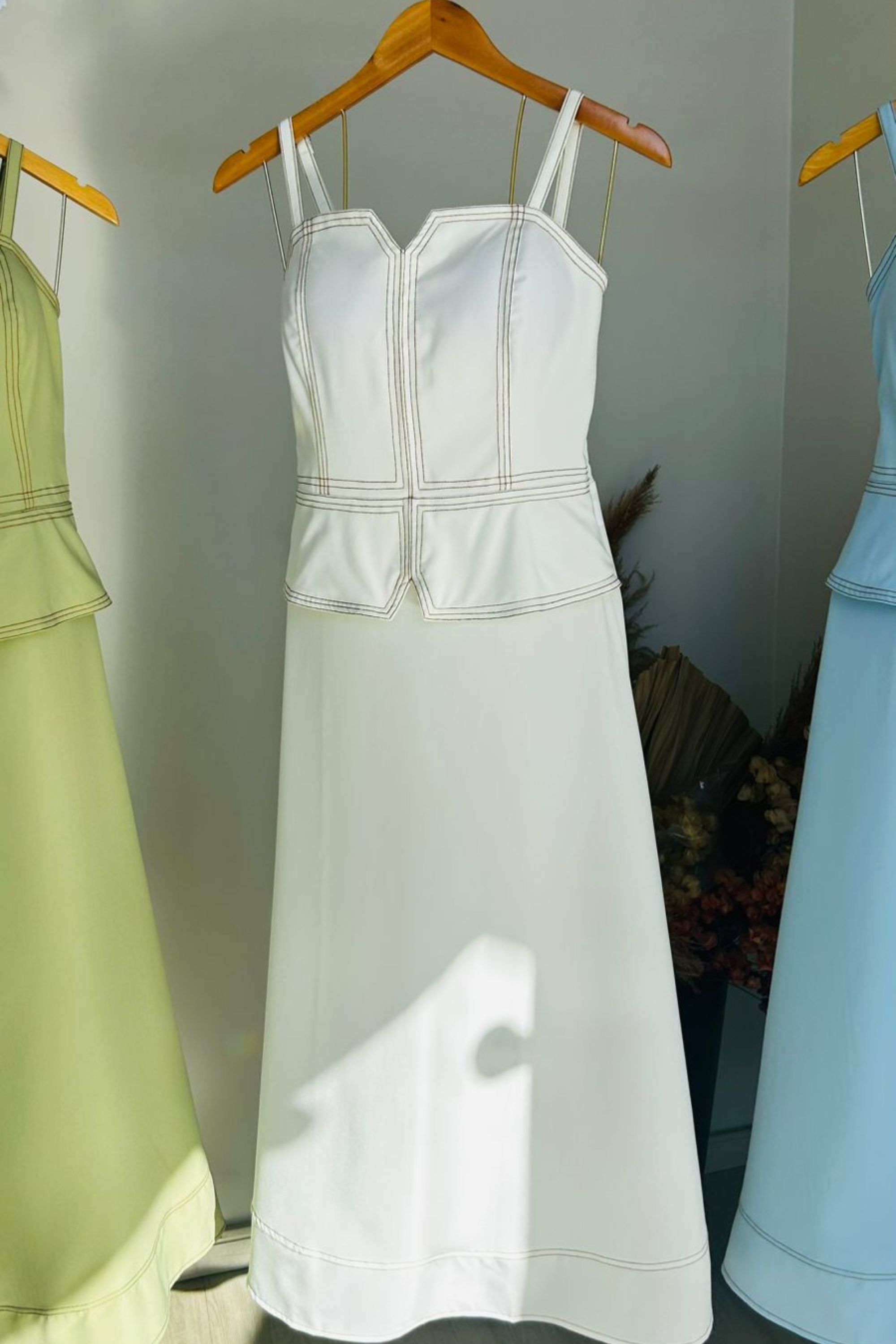 Vestido mídi - branco - Vanessa Marques Boutique