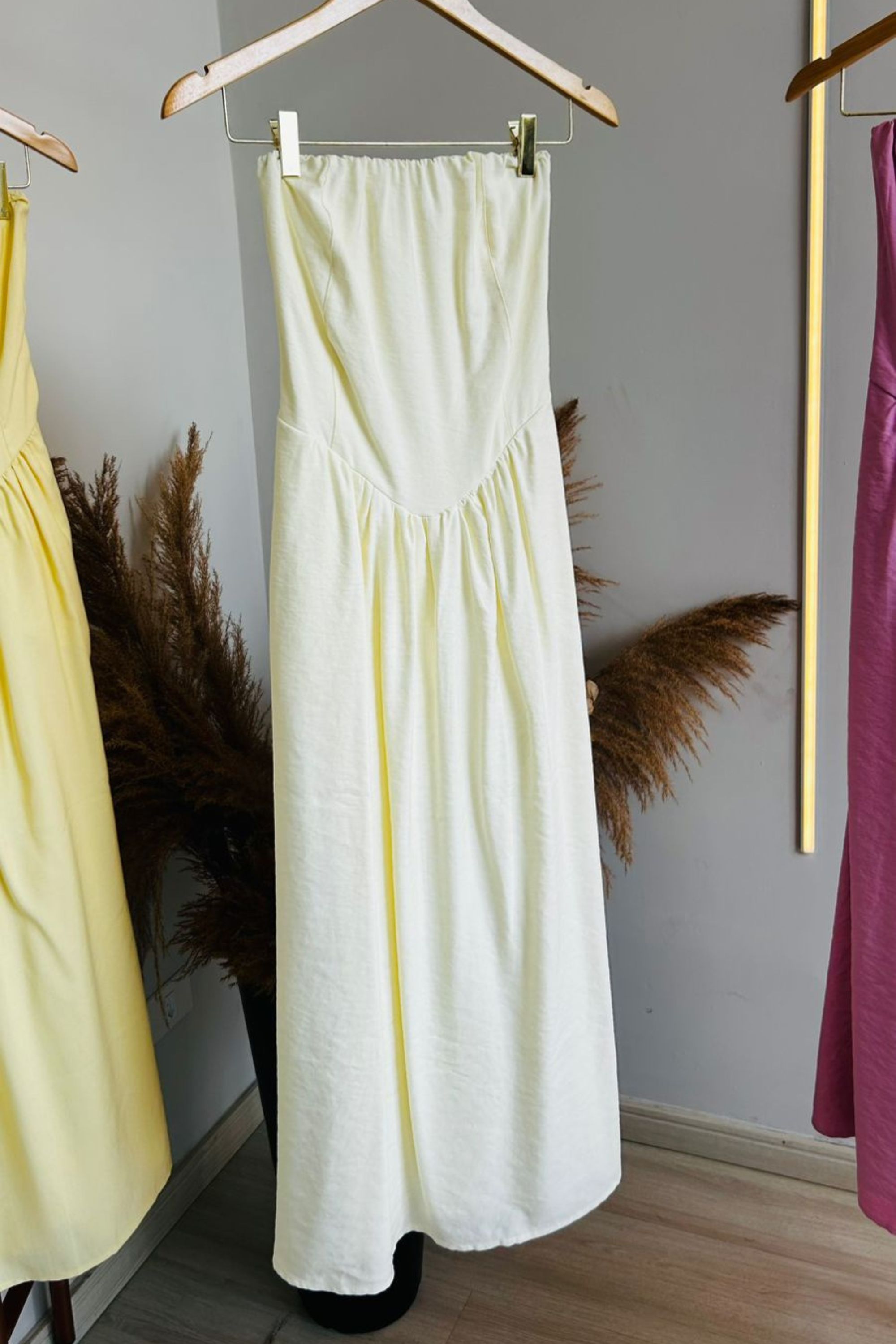 Vestido Tomara que caia - Amarelo pastel - Vanessa Marques Boutique