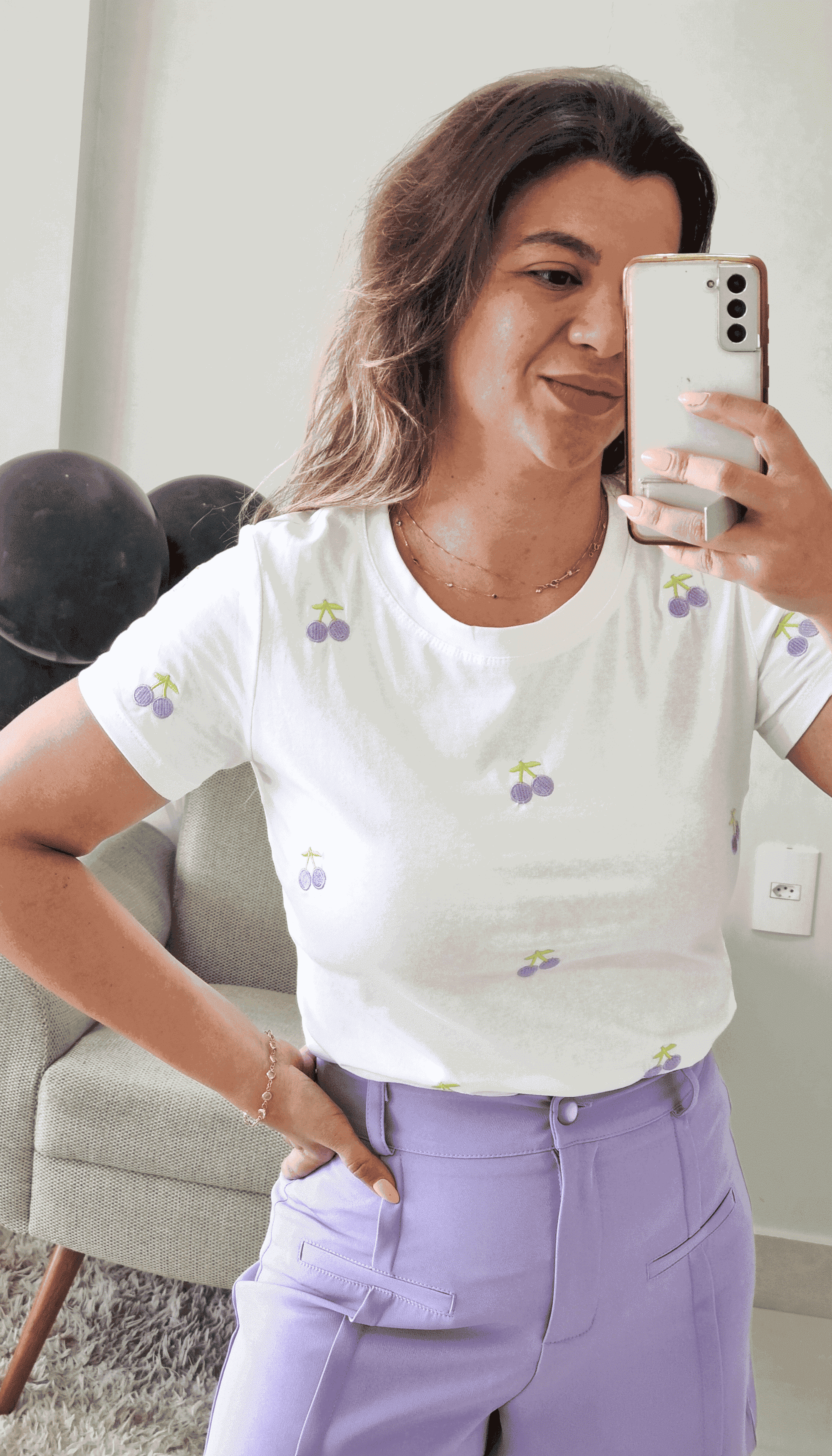 T-shirt Cereja Lilás - THASSIA GABRIELA