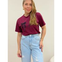 T-shirt Laço Vinho