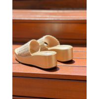 Flat Paola Dourado