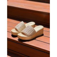 Flat Paola Dourado
