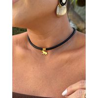 COLAR COURINHO BOHO PRETO E ZEBRA BANHADO A OURO 
