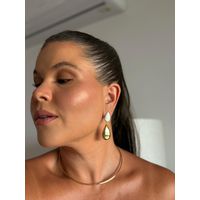 BRINCO GOTA DUPLA RESINADA BANHADO A OURO 