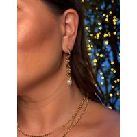 BRINCO ARGOLA PINGENTE CHAPINHAS E PÉROLA BANHADO A OURO