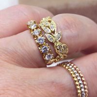 Alianças de Casamento Folhas Esculpidas Ouro 18k 35 Diamantes 