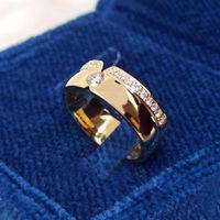Alianças Elegância Radiante Classica em Ouro 18k - Cravejada com Diamantes