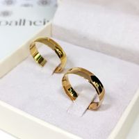 Aliança Clássica Abaulada em Ouro 18k com 4,5 Milímetros