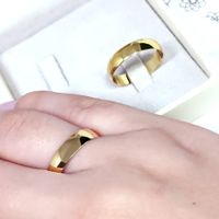 Aliança Clássica Abaulada em Ouro 18k com 4,5 Milímetros