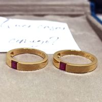 Aliança de Casamento com a Cravação de Pedras Preciosas - Ouro 18k