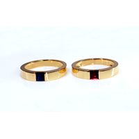 Aliança de Casamento com a Cravação de Pedras Preciosas - Ouro 18k