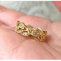 Alianças de Casamento Folhas Esculpidas Ouro 18k 35 Diamantes 