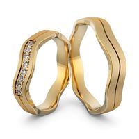 Alianças Ondas de Amor em Ouro 18k com Diamantes