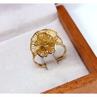 Anel em Ouro 18k Flor Desenhada e Diamantada