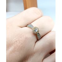 Anel Solitário em Ouro 18k Cravejado