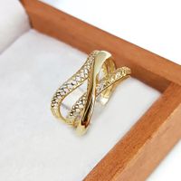 Anel em Ouro 18k Entrelaçado e Personalizado