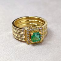 Anel em Ouro 18k de Esmeralda Cravejado com Brilhantes 