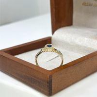 Anel de Formatura em Ouro 18k com Pedra Redonda Central 