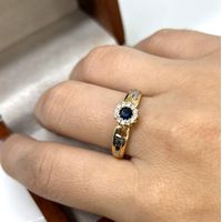 Anel de Formatura em Ouro 18k com Pedra Redonda Central 