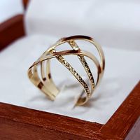 Anel Ondas Vazado Liso e Trabalhado