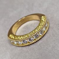 Meia Aliança de Diamantes em Ouro 18k