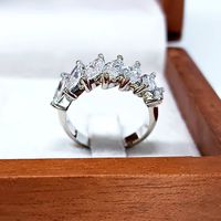 Meia Aliança com Diamantes em Ouro 18k