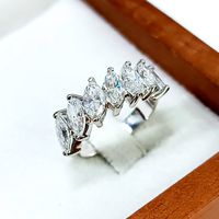 Meia Aliança com Diamantes em Ouro 18k