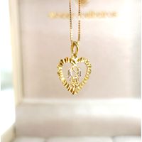 Pingente em Ouro 18K Menina Coração Diamantado