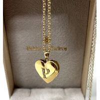 Relicário Coração Radiante em Ouro 18k Gravação de Letra com Diamantes